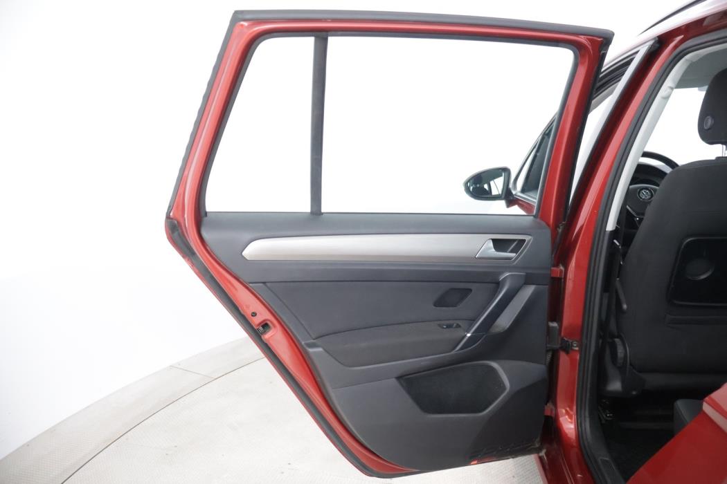 VOLKSWAGEN Golf Sportsvan 2016