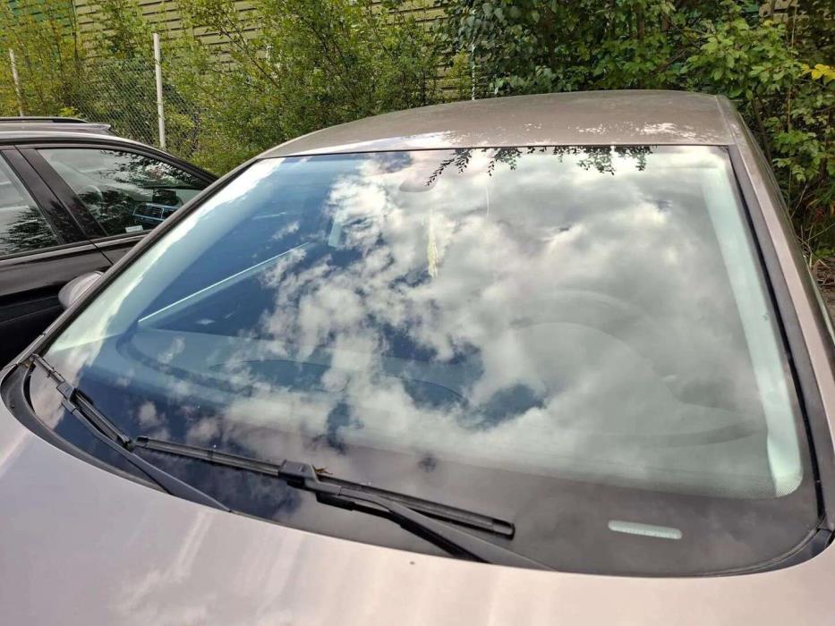 VOLKSWAGEN Passat 2011
