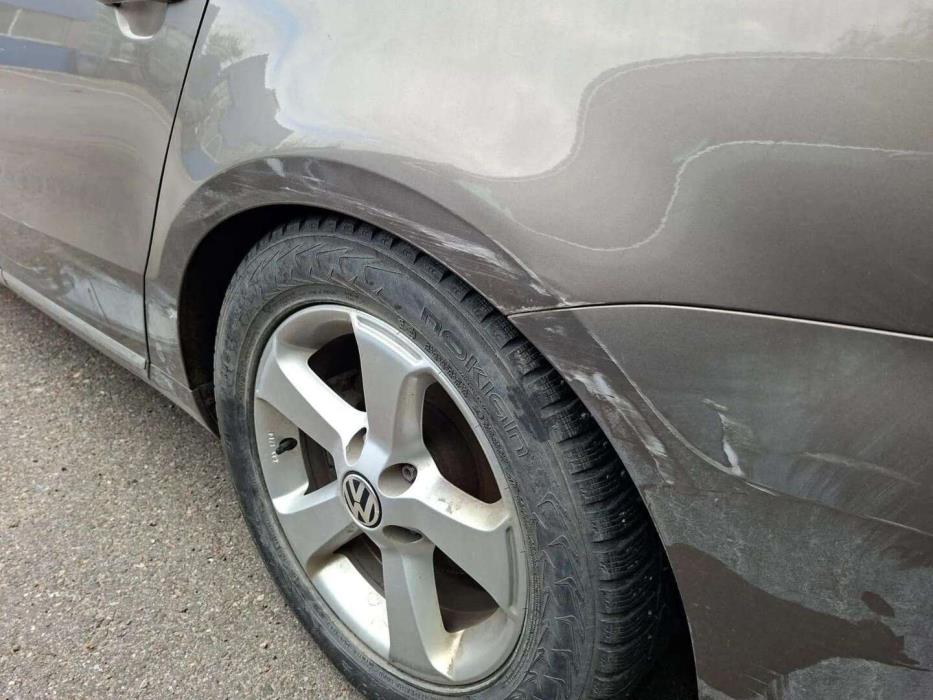 VOLKSWAGEN Passat 2011