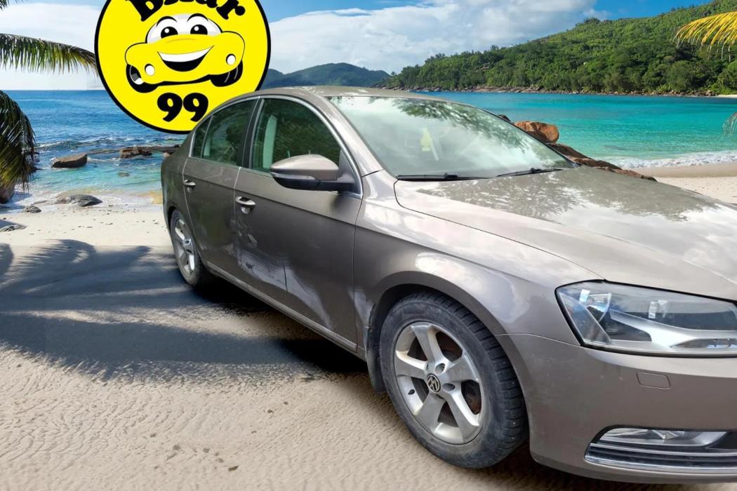 VOLKSWAGEN Passat 2011