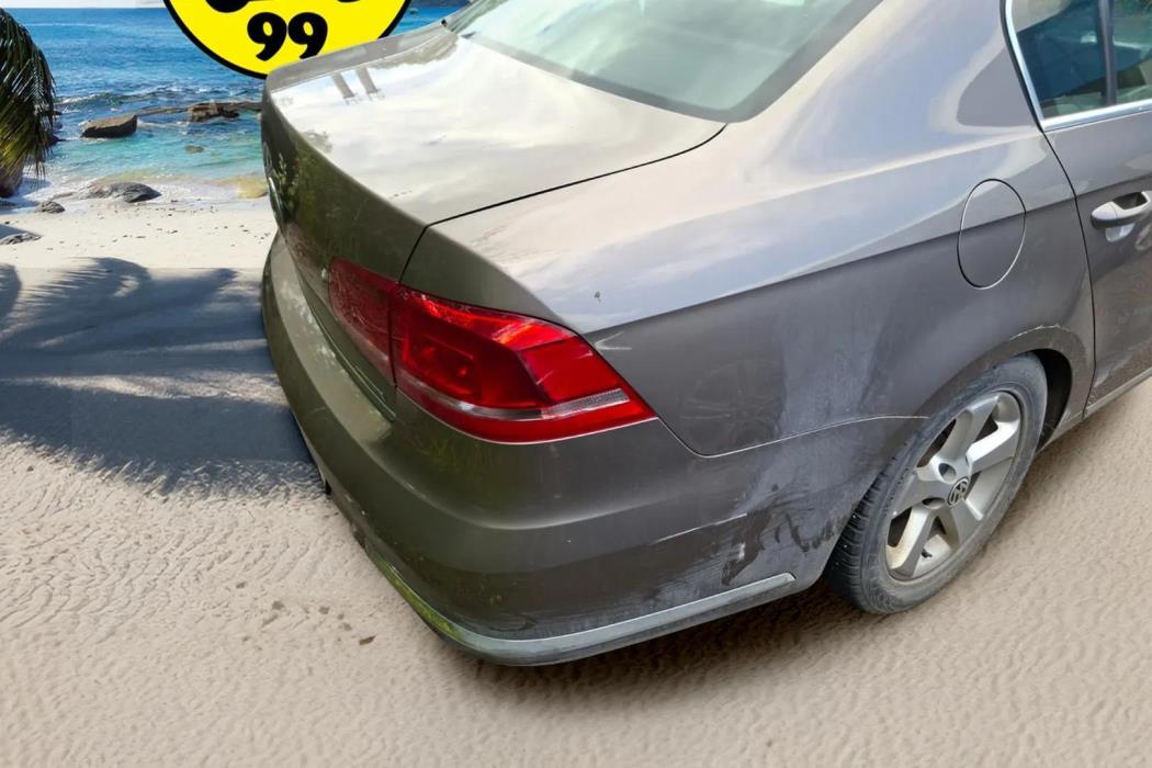 VOLKSWAGEN Passat 2011