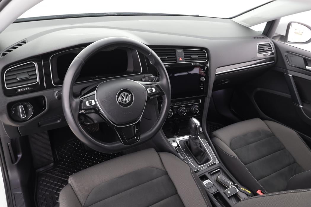 VOLKSWAGEN Golf 2019