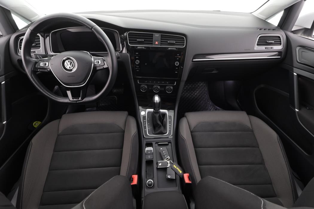 VOLKSWAGEN Golf 2019