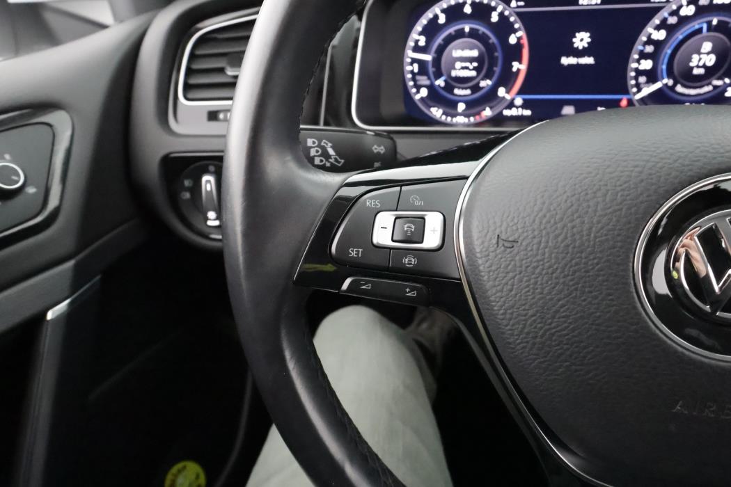 VOLKSWAGEN Golf 2019