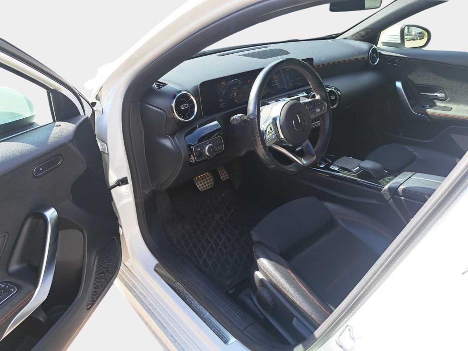 MERCEDES-BENZ A 2019