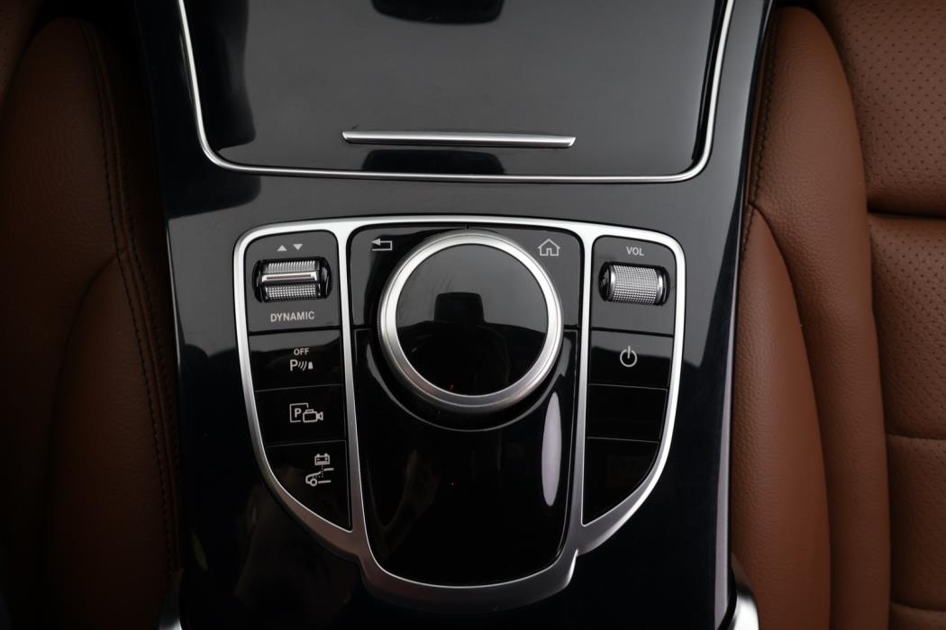 MERCEDES-BENZ C 2020