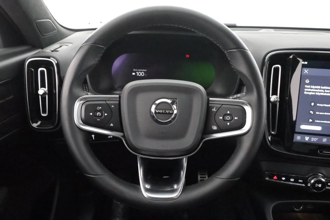VOLVO XC40 2022