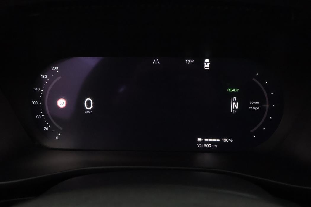 VOLVO XC40 2022