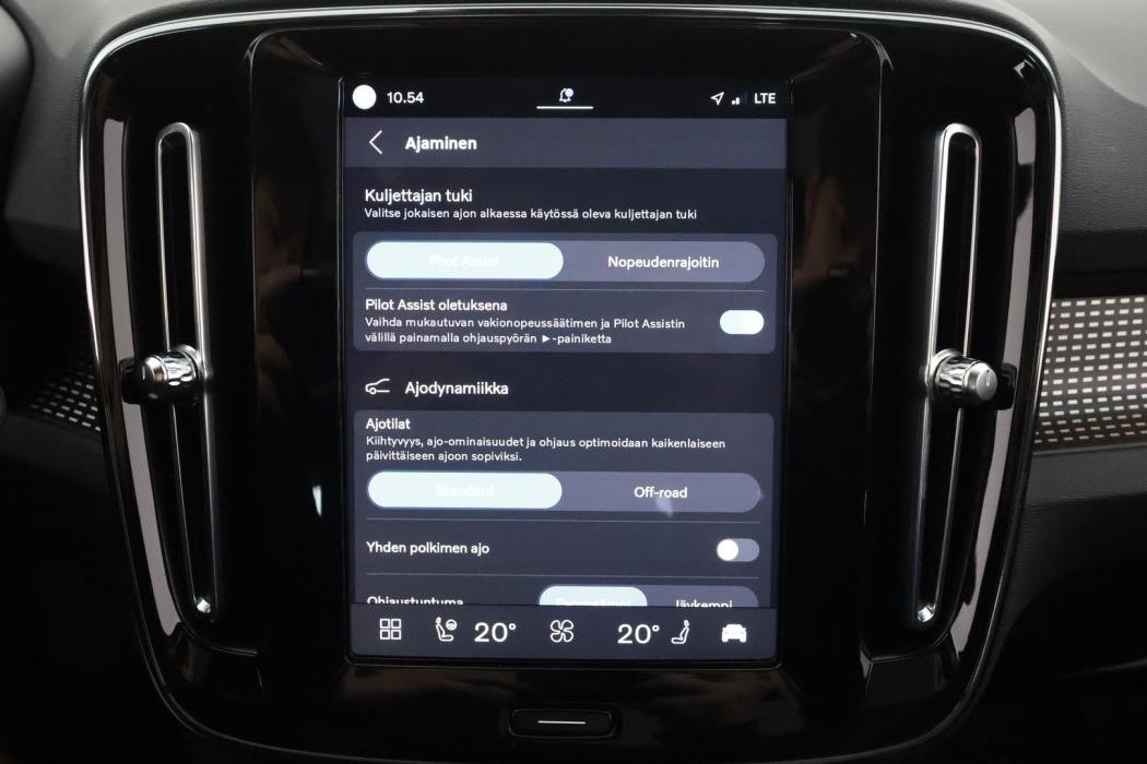 VOLVO XC40 2022