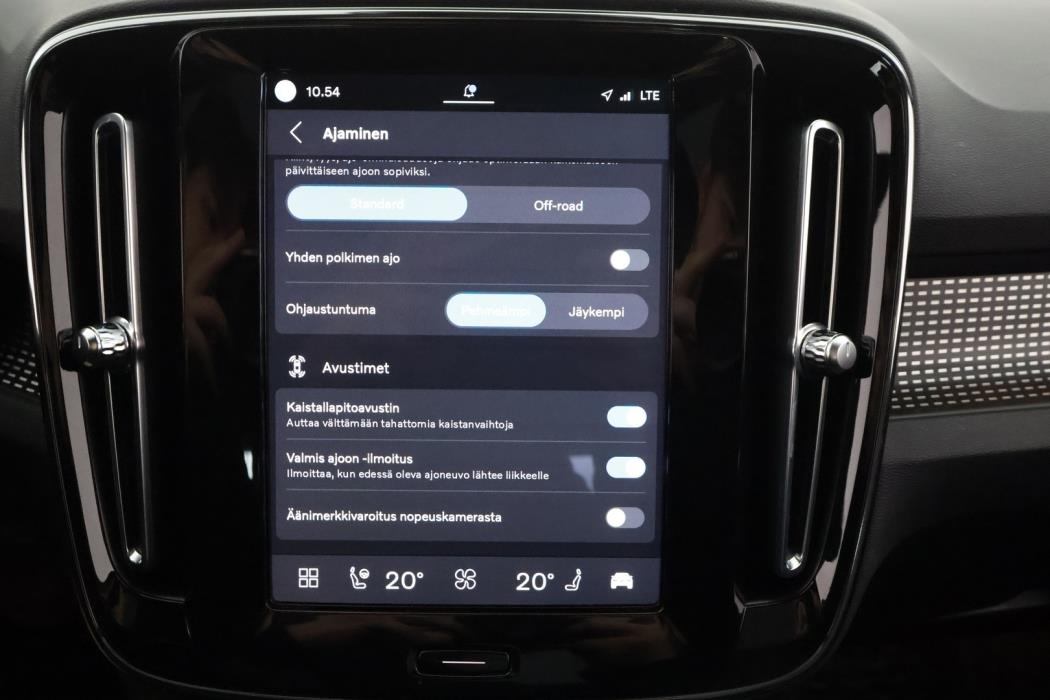 VOLVO XC40 2022