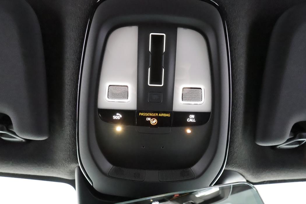 VOLVO XC40 2022