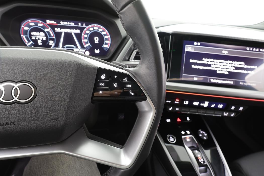 AUDI Q4 e-tron 2022