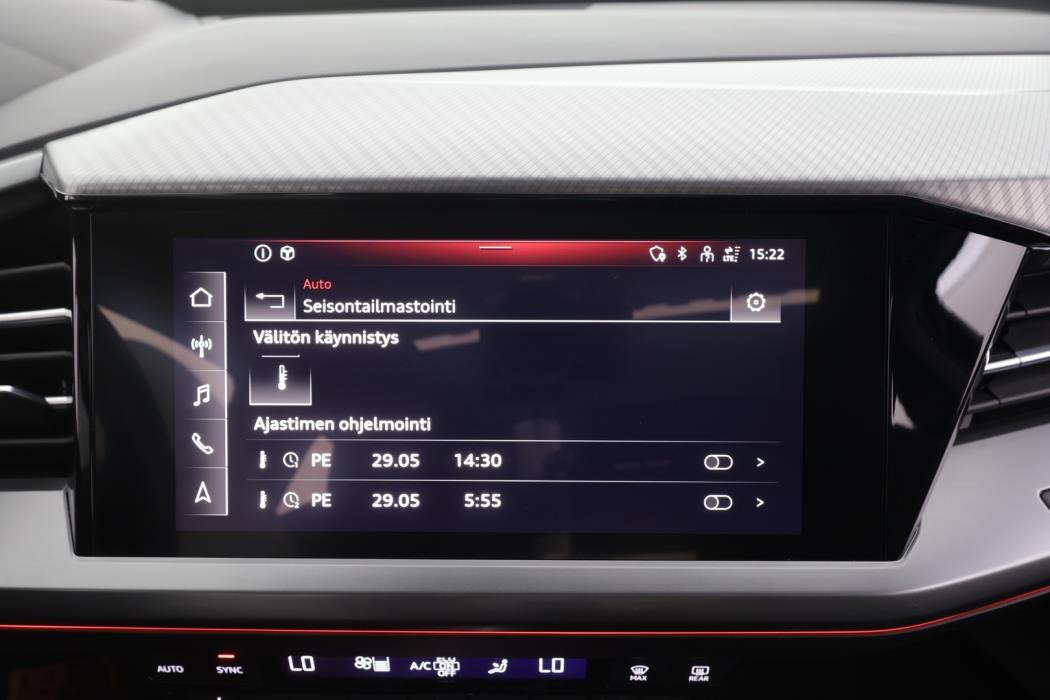 AUDI Q4 e-tron 2022