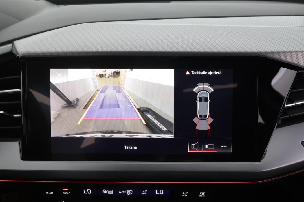 AUDI Q4 e-tron 2022