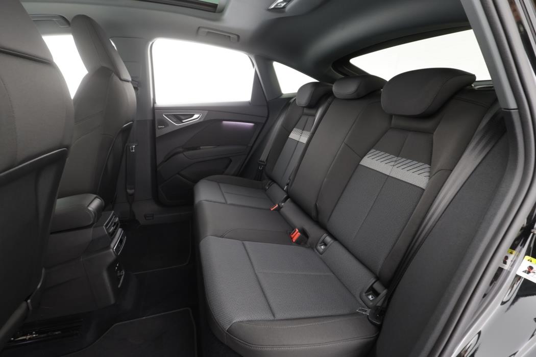 AUDI Q4 e-tron 2022