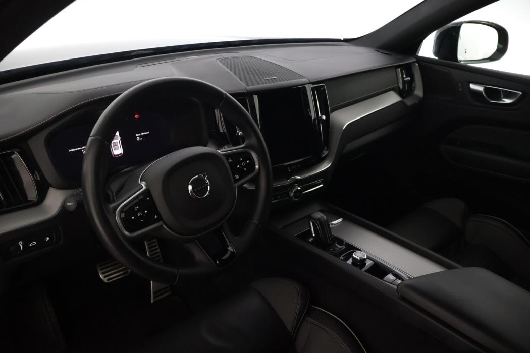 VOLVO XC60 2022