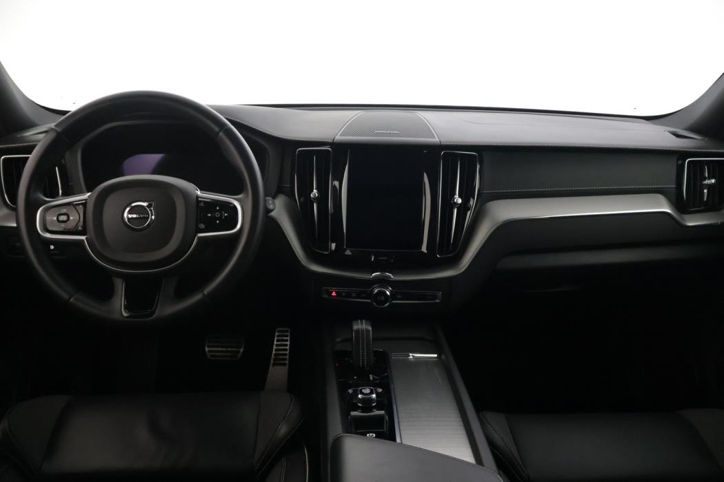 VOLVO XC60 2022