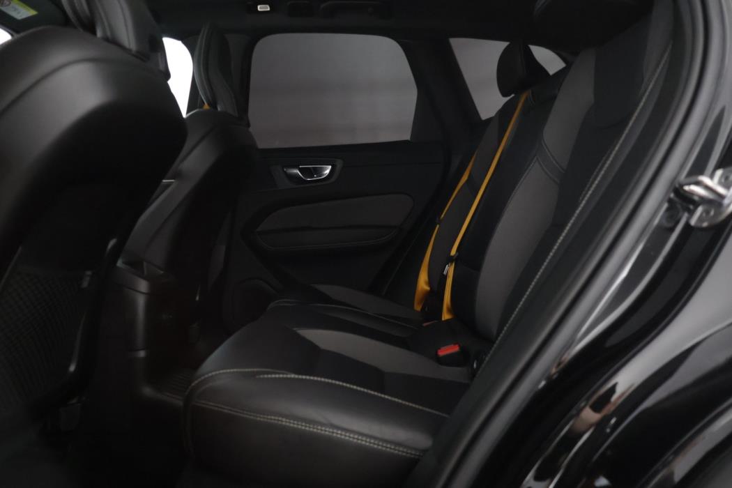 VOLVO XC60 2022
