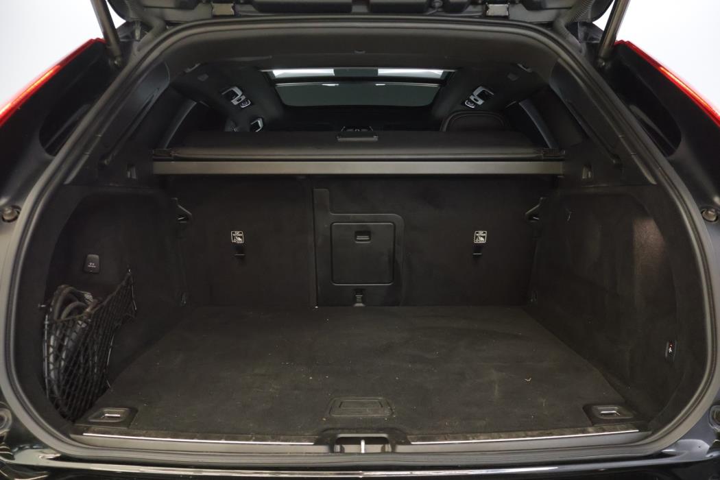 VOLVO XC60 2022