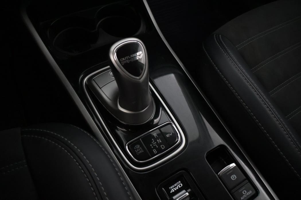 MITSUBISHI Outlander PHEV 2019