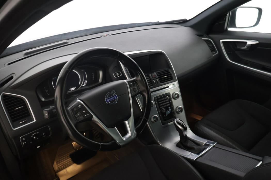 VOLVO XC60 2017