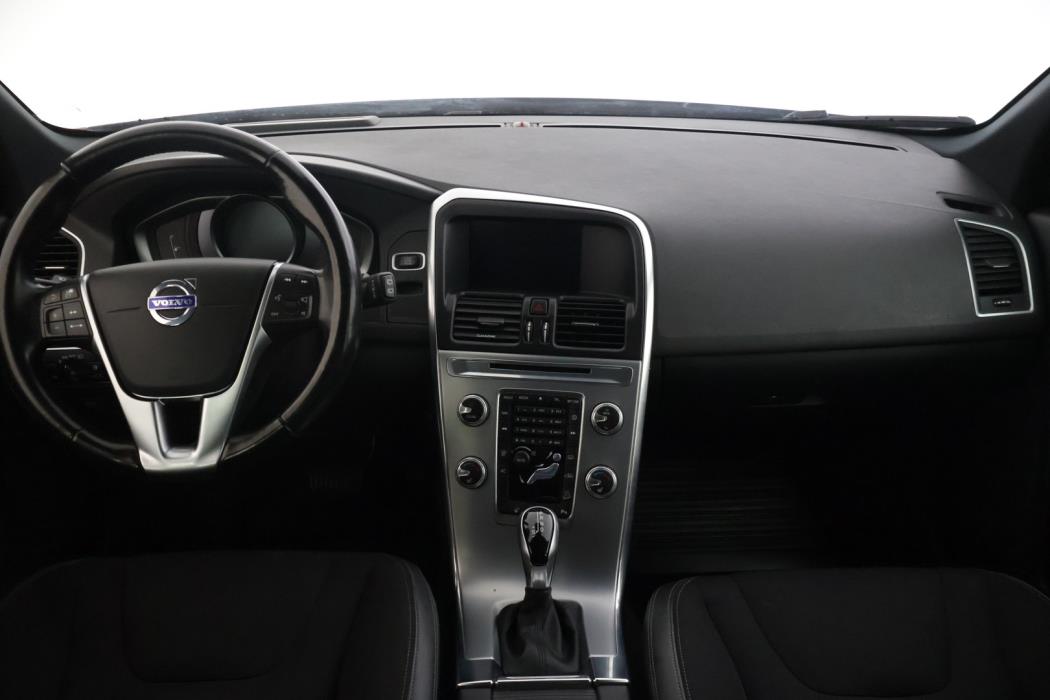 VOLVO XC60 2017