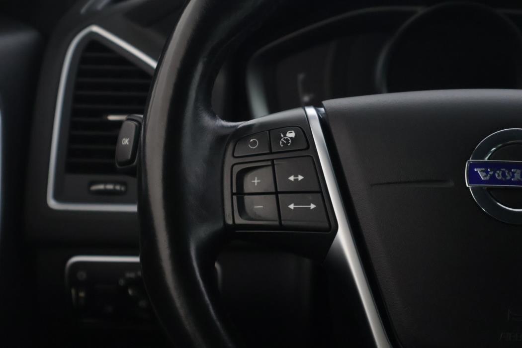 VOLVO XC60 2017