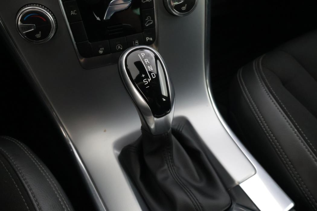 VOLVO XC60 2017