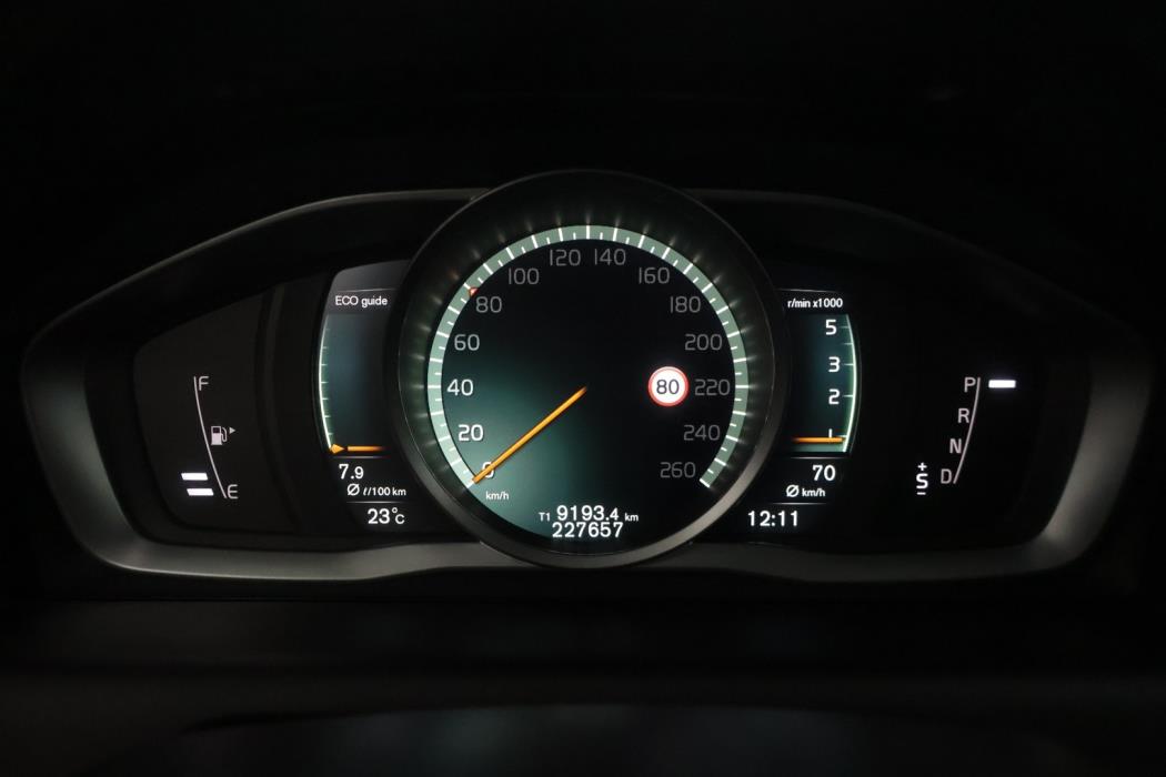 VOLVO XC60 2017