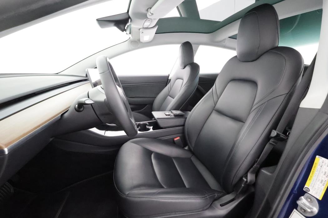TESLA Model 3 2019