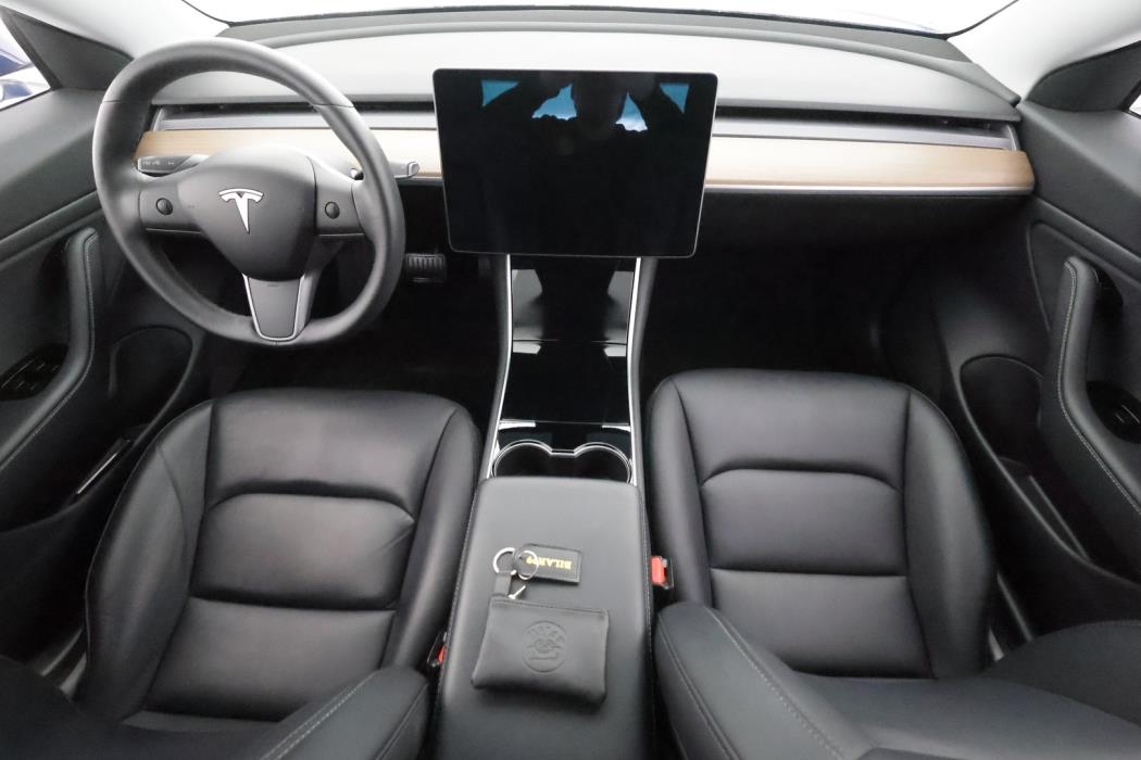 TESLA Model 3 2019
