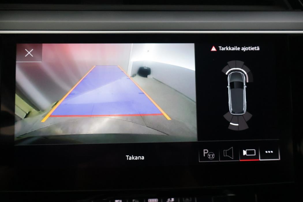 AUDI Q8 e-tron 2024