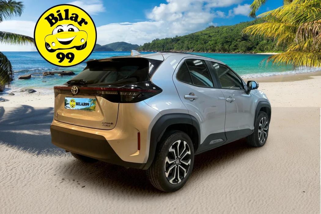 TOYOTA YARIS CROSS 2023