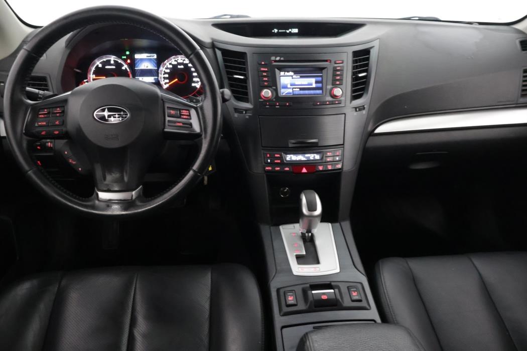 SUBARU Outback 2013