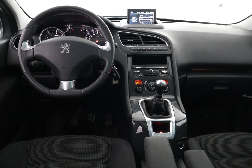 PEUGEOT 5008 2014