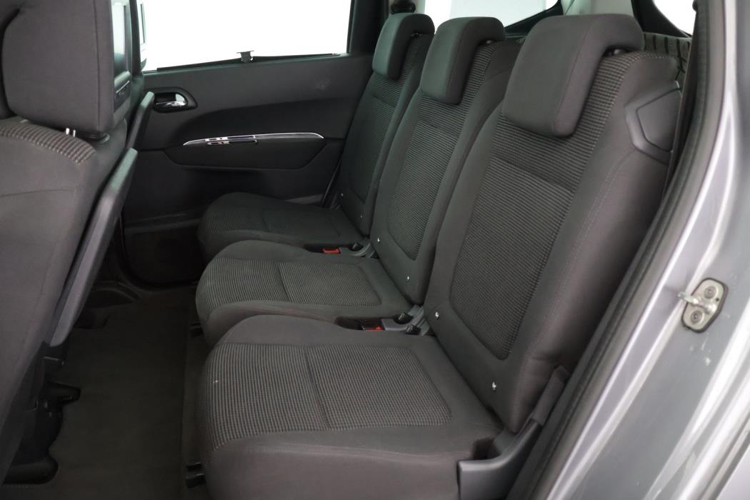 PEUGEOT 5008 2014
