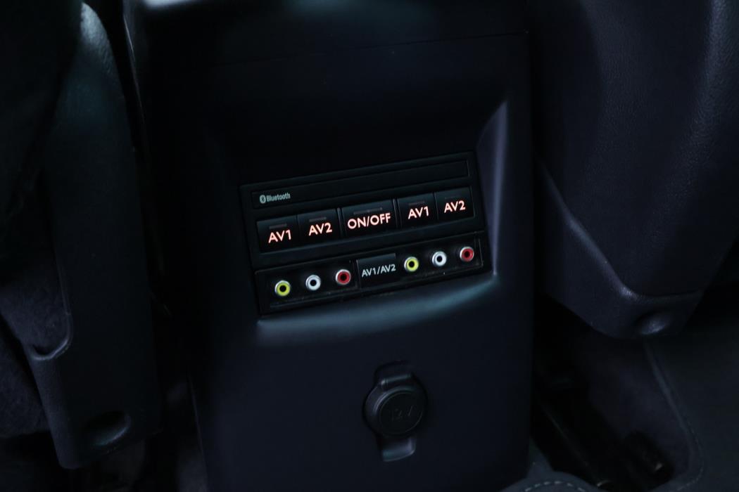 PEUGEOT 5008 2014