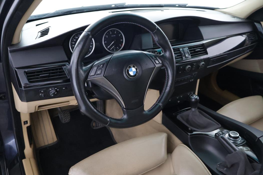 BMW 545 2004
