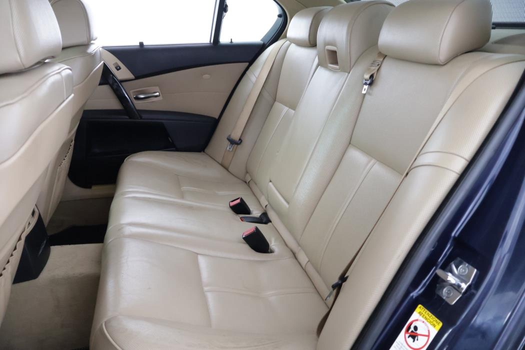 BMW 545 2004