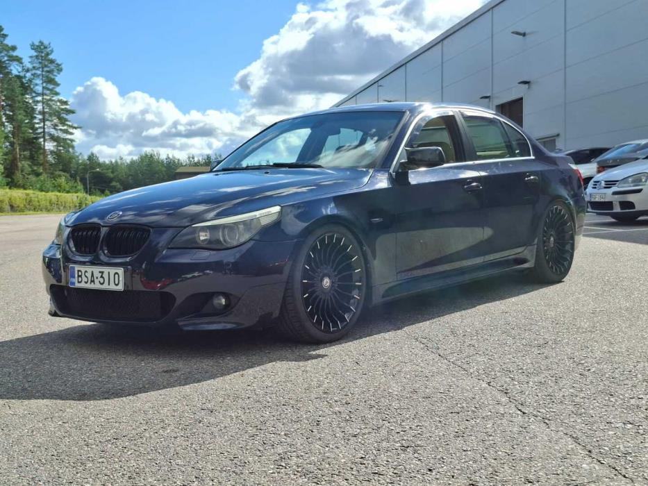 BMW 545 2004