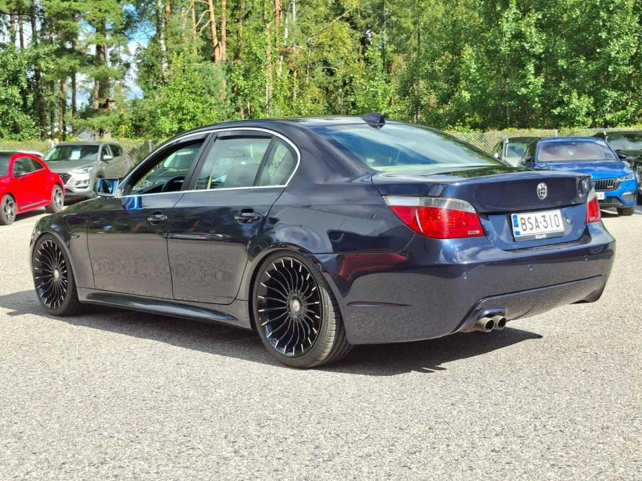 BMW 545 2004