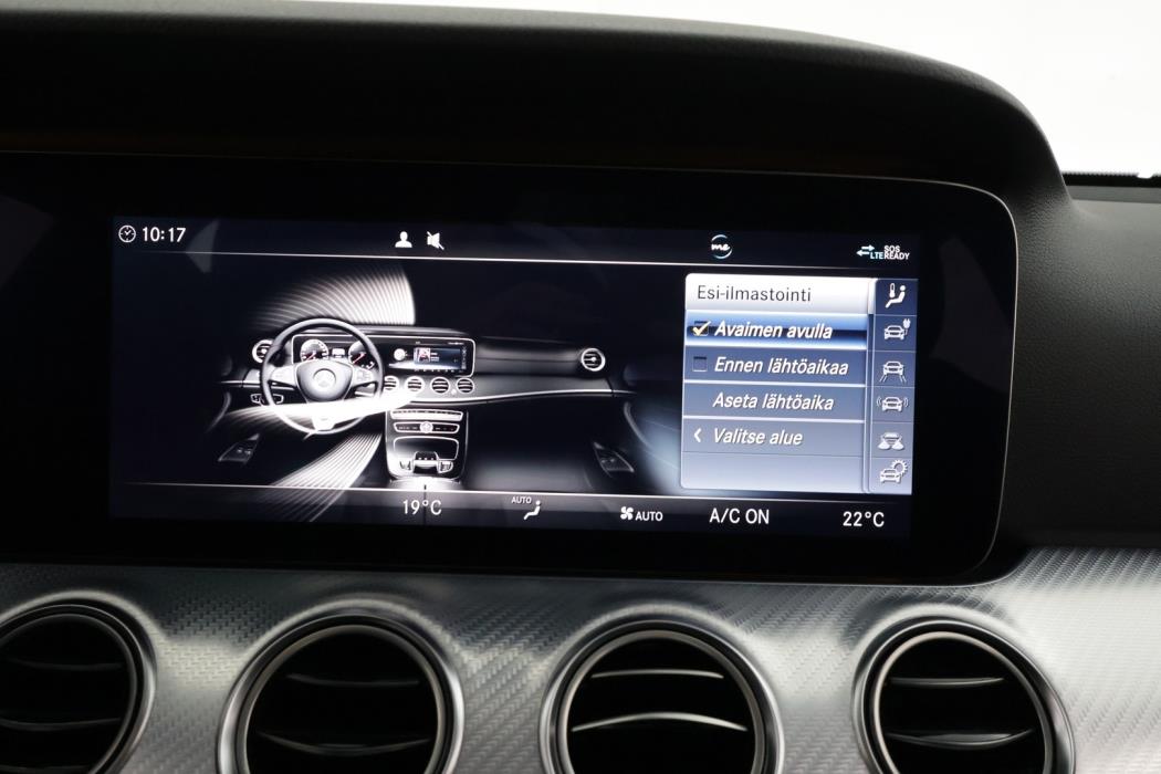 MERCEDES-BENZ E 2019