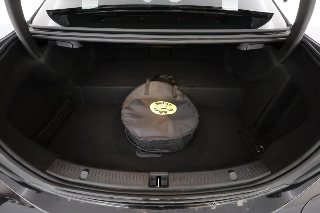 MERCEDES-BENZ E 2019