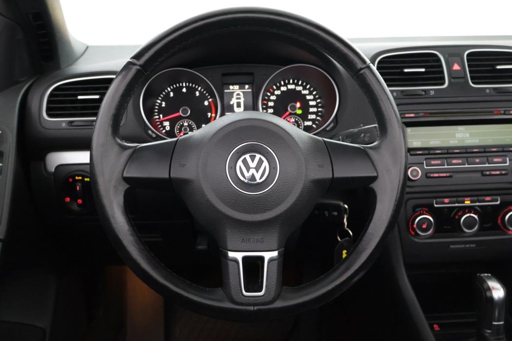 VOLKSWAGEN Golf 2013