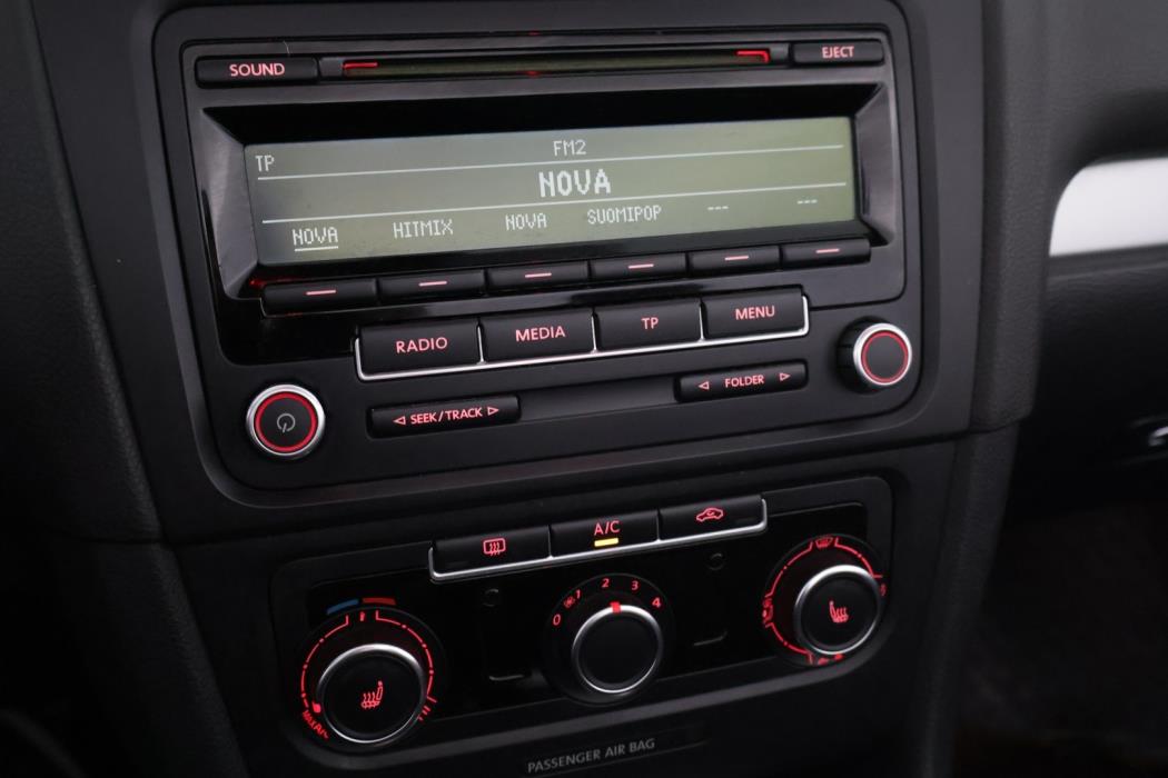 VOLKSWAGEN Golf 2013