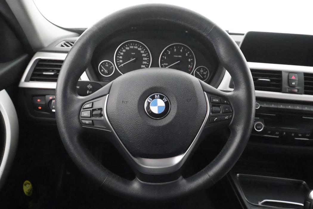 BMW 320 2017