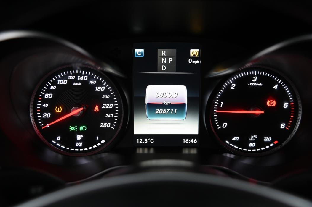 MERCEDES-BENZ C 2016