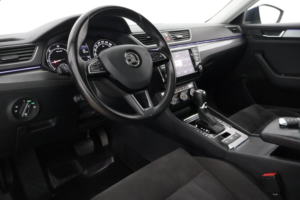 SKODA Superb 2016
