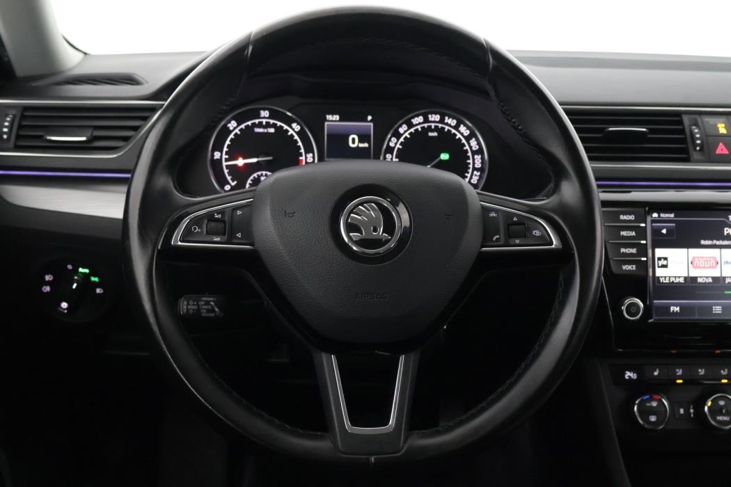 SKODA Superb 2016