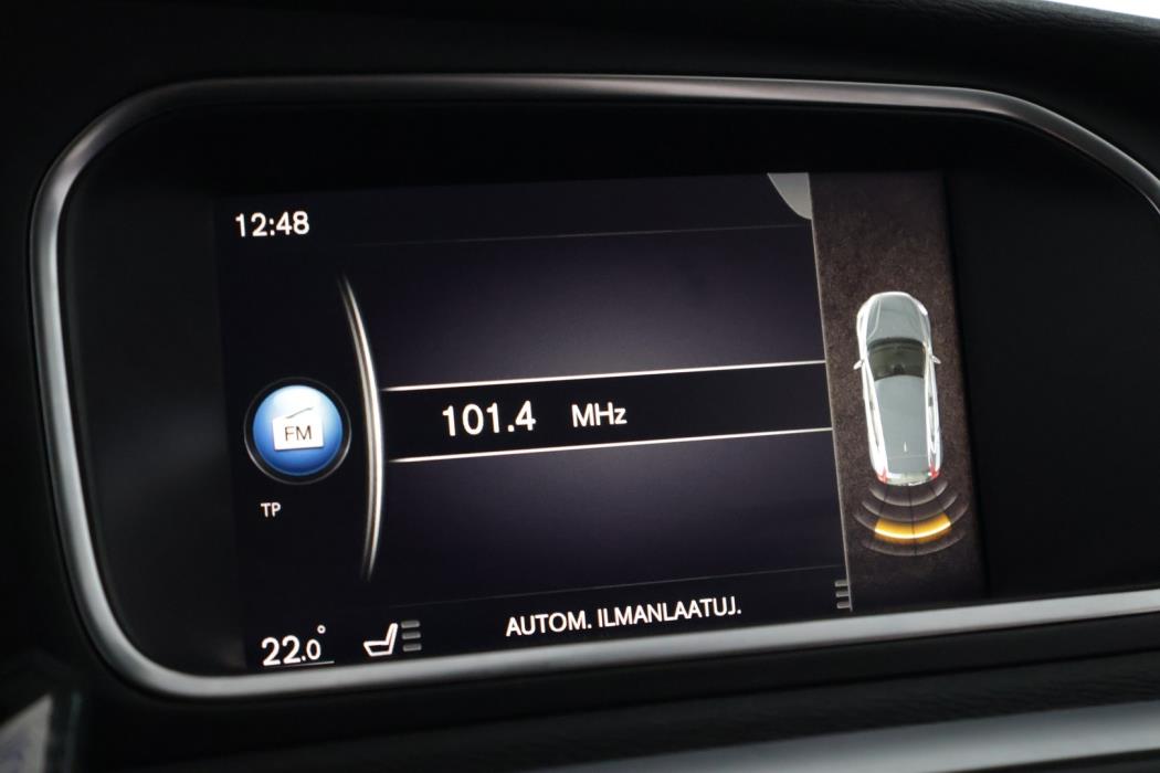 VOLVO V40 2018
